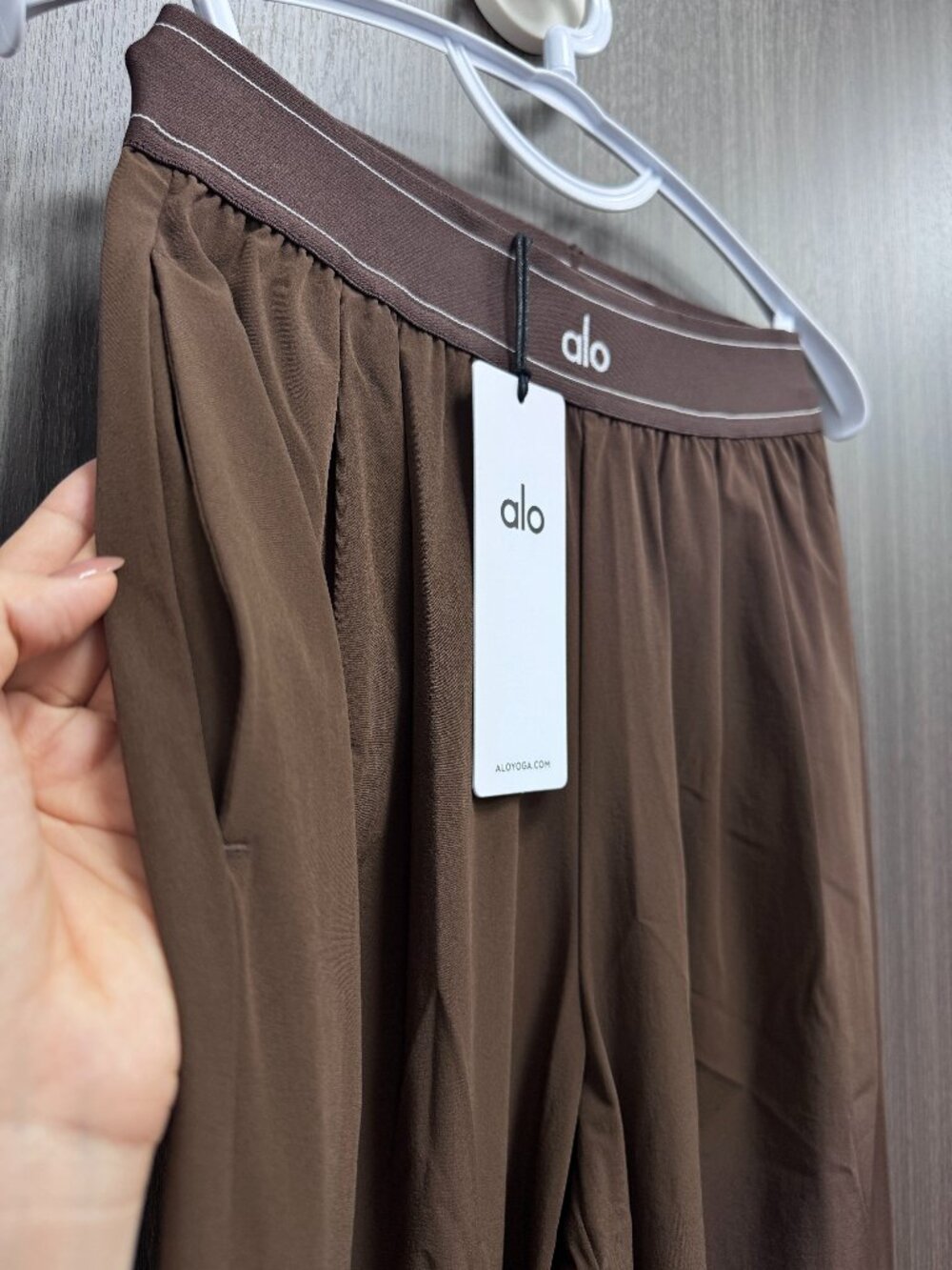 🟤NWT ALO Yoga Coffee Brown Women's Suit Up Pants(Regular 30 inches) - Picture 4 of 7